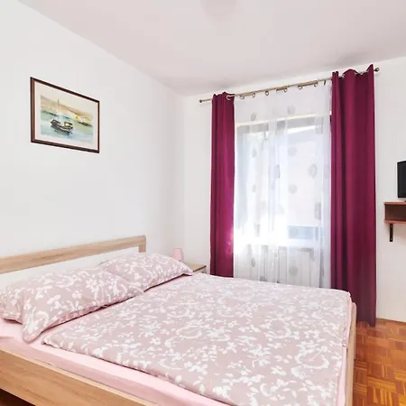 Appartamento With Parking Space Zambratija, Umag - 27220 Zambratija (Istria)