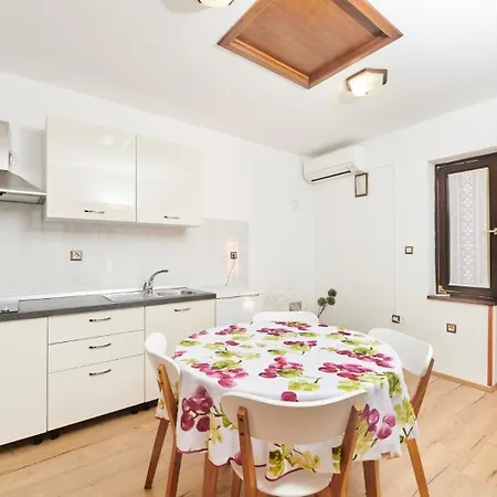 With Parking Space Zambratija, Umag - 27220 Appartamento *
